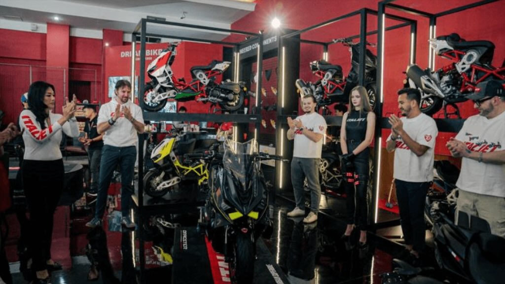 Italjet Hadirkan R200 dan Dragster 700 di IIMS 2026, Tawarkan Sensasi Berkendara Premium dengan Harga Spesial