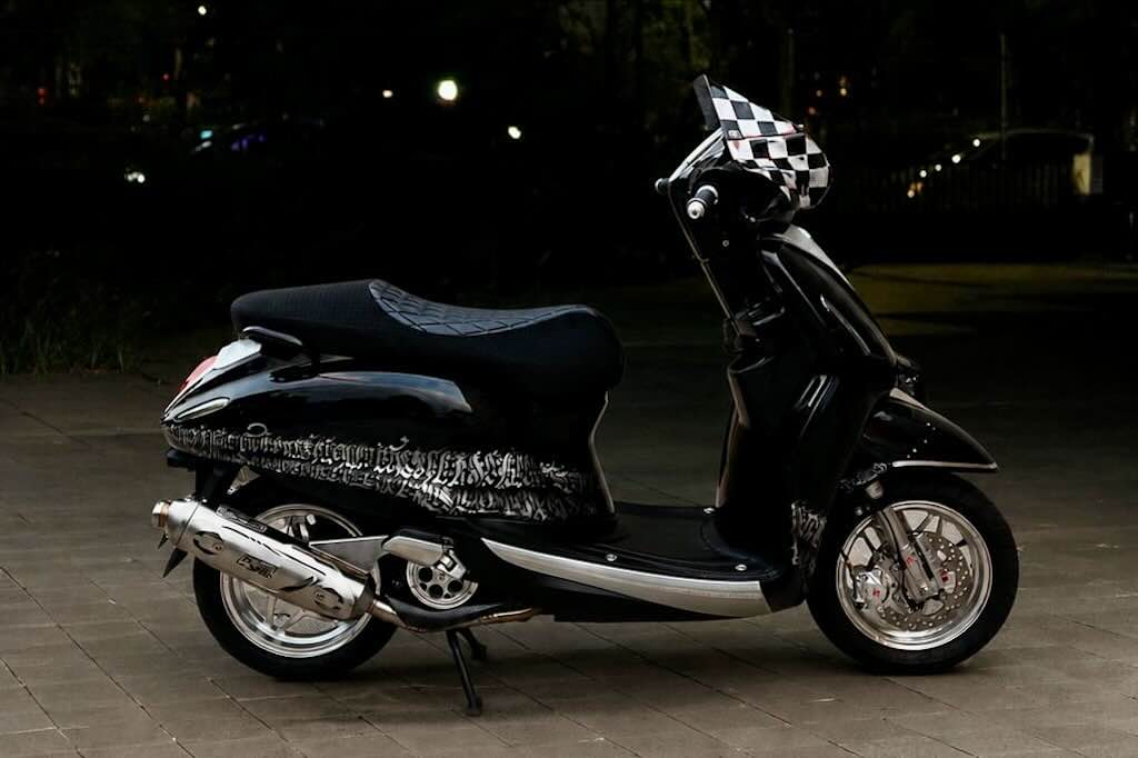 Yamaha Grand Filano Hybrid Rock and Roll Tampil Sangar dengan Grafis White Flame