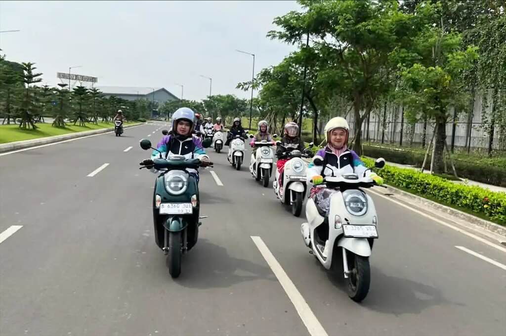 Peringati Hari Kartini, Puluhan Perempuan Ikuti Edukasi Safety Riding Zen On Wheels