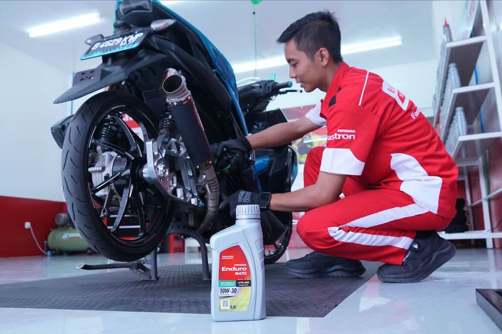 Mau Ganti Oli Motor? Pertamina Lubricants Tebar Promo Cashback