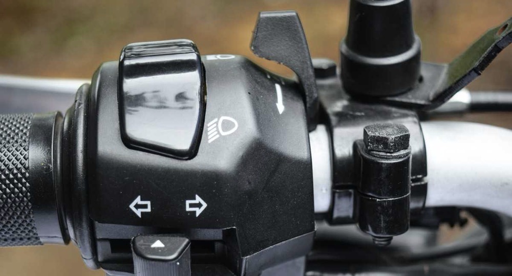 Gunakan Choke untuk Mengatasi Masalah Mesin Skutik Karburator yang Sulit Hidup