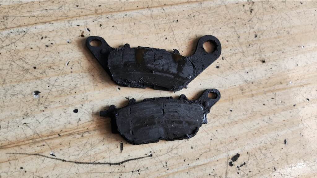 Oli Shockbreaker Motor Bocor Bisa Bikin Rem Kurang Pakem, Ini Penyebabnya