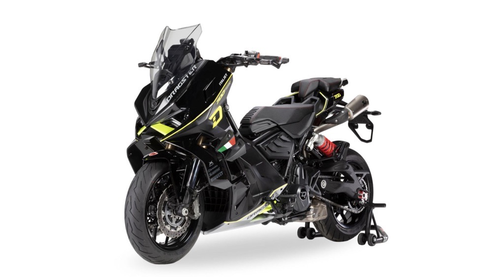 Italjet Dragster 700 Twin Premium Edition, Revolusi Desain dan Performa yang Memukau