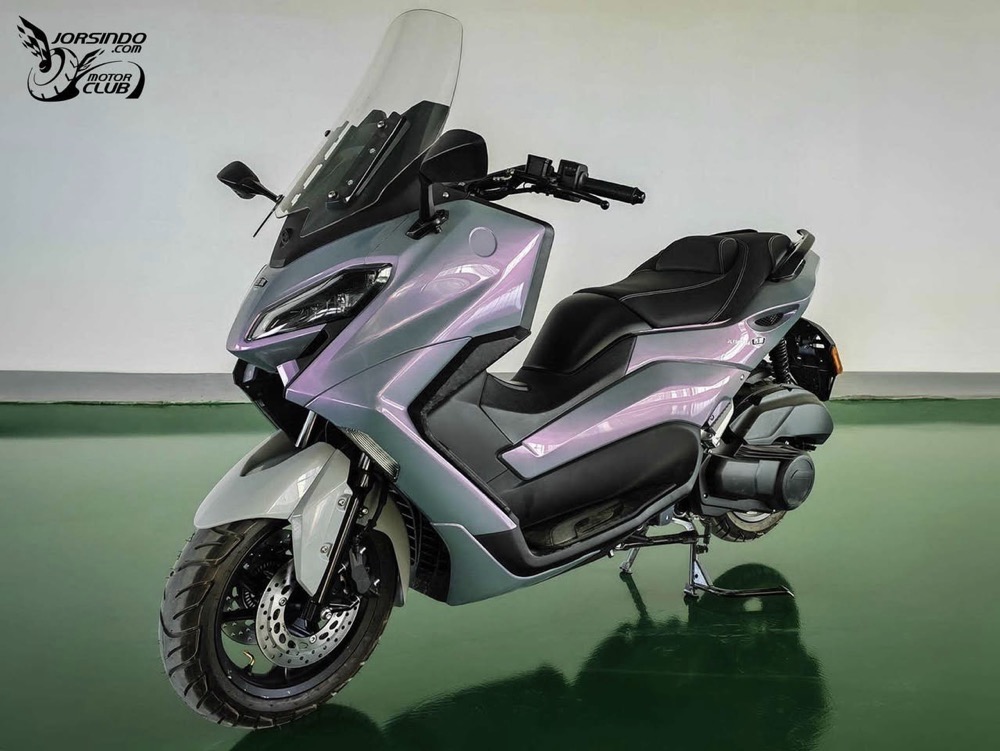 Bukan Modifikasi, Maxi Skuter JL150T-16A Hadir dengan Tampilan Mirip Yamaha TMAX