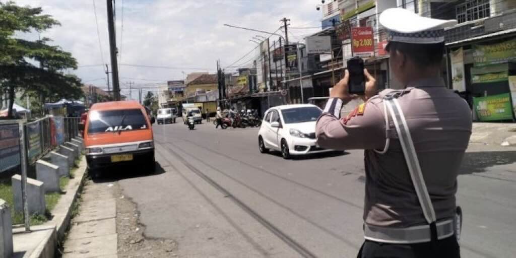 ETLE Handheld Makin Gencar, Kini Satlantas Polres Tasikmalaya Mulai Uji Coba Kamera Tilang Mobile