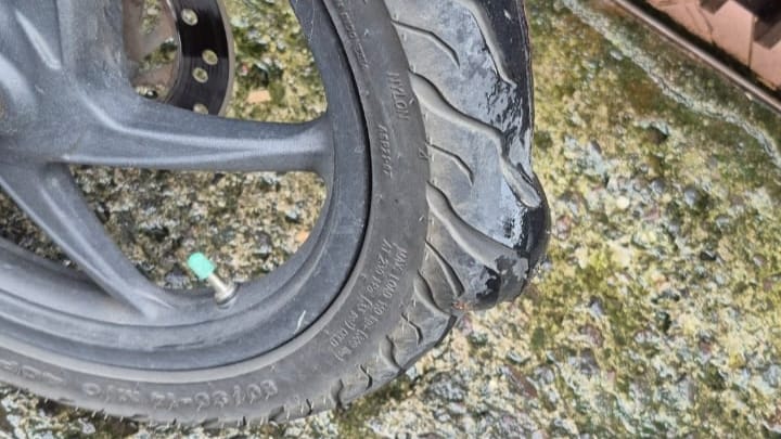 Waspada Bahaya Ban Motor Benjol Ini Faktor Penyebab yang Sering Disepelekan