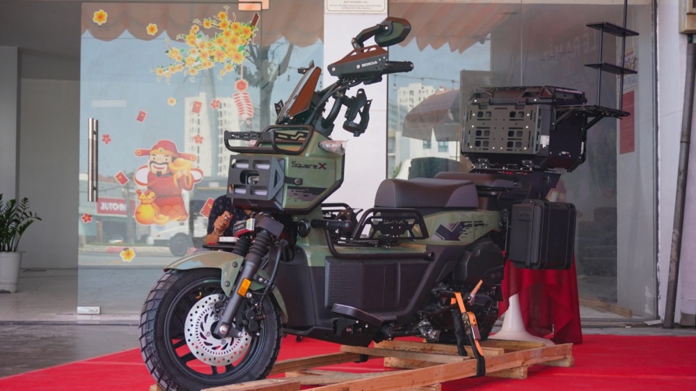Skuter Adventure Honda Square X125 ABS 2026 Resmi Meluncur di Vietnam