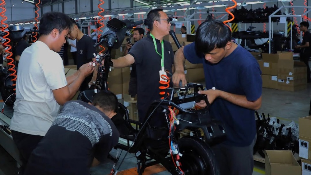 Resmikan Pabrik Perakitan di Semarang, Ofero Siap Pasok Motor Listrik Berskala Besar