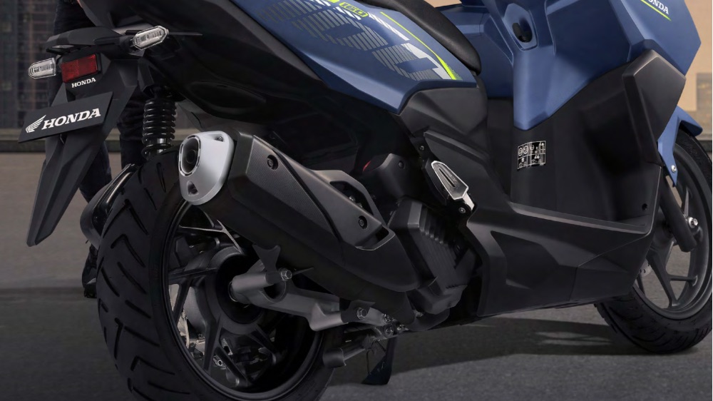 Rekomendasi Oli Terbaik untuk Honda Vario 160, Lindungi Mesin eSP+ dari Risiko Turun Mesin!