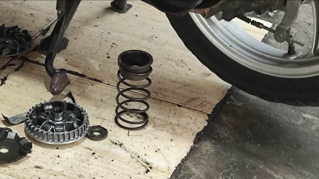 Ingin Ganti Per CVT Motor Matic? Begini Cara Memilih agar Performa Tetap Optimal