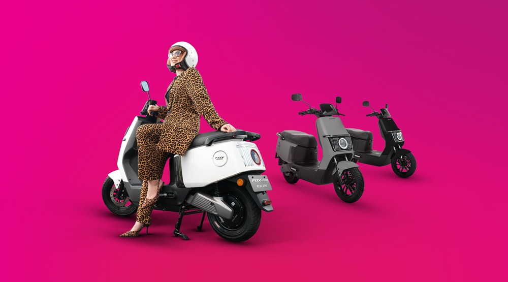 Polytron Fox-200 Resmi Meluncur, Motor Listrik Lincah dengan Fitur Canggih untuk Pengendara Wanita