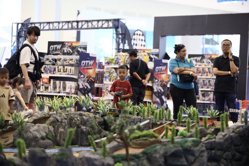 Akhir Pekan Keluarga Penuh Kegembiraan di Permata Bank GJAW 2025