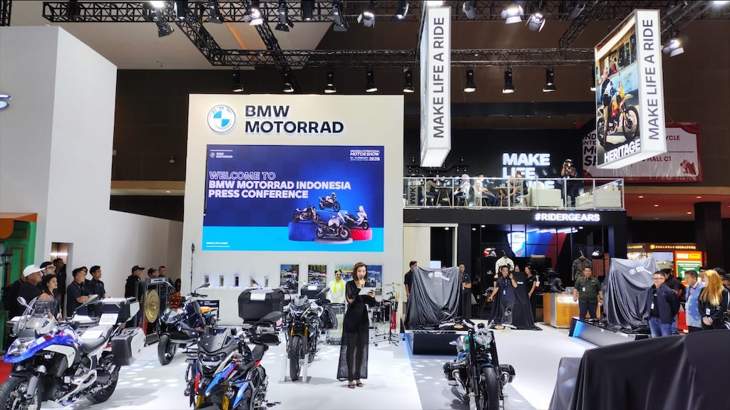 Selain Motor Baru BMW Motorrad Perkuat Ekosistem Berkendara dengan Rilis Majalah di IIMS 2026