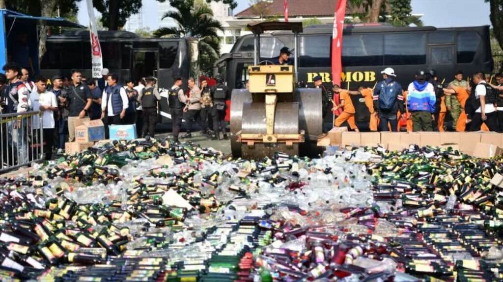 KDM dan Polda Jabar Musnahkan Knalpot Brong, Penertiban Kendaraan Bermotor Terus Diperkuat