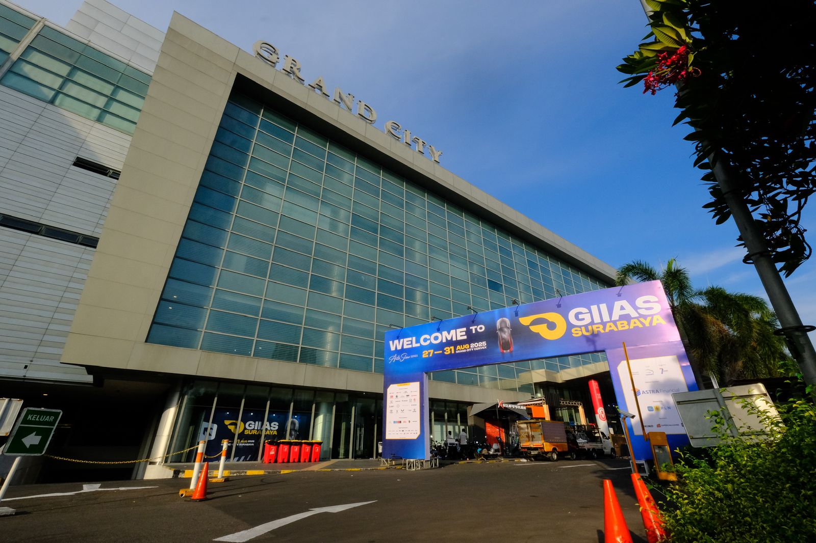 GIIAS Surabaya 2025 Siap Dibuka Berikut Panduan Lengkap Jadwal, Tiket dan Daftar Peserta Pameran