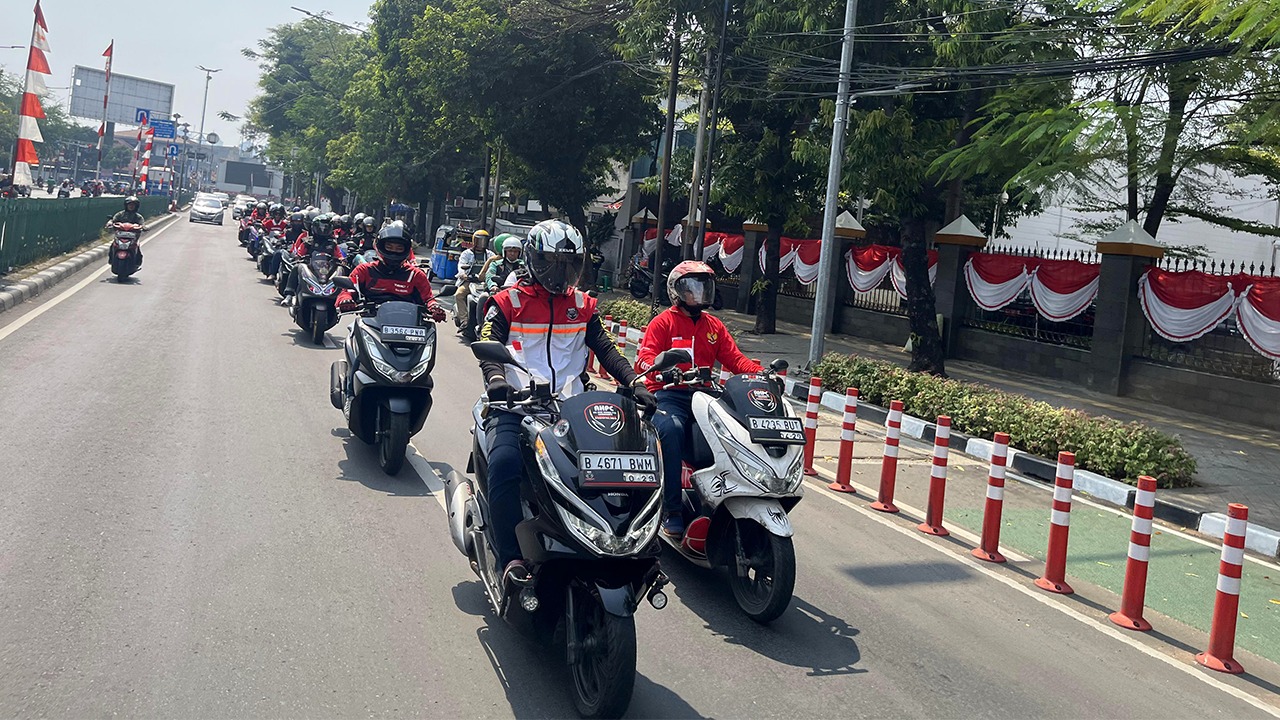 Wahana Ajak Bikers PCX Jakarta Rolling City Sambil Donasi di Perayaan HUT RI ke-79