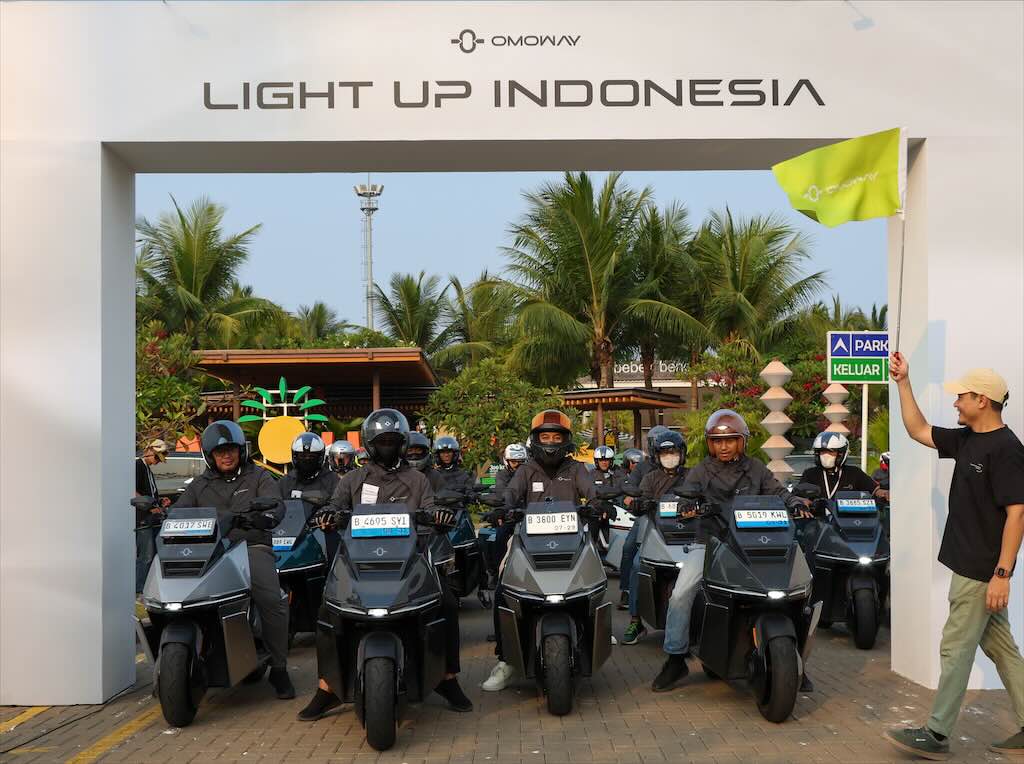 OMOWAY Luncurkan LIGHT UP INDONESIA, Perluas Komunitas Pengguna OMO-X