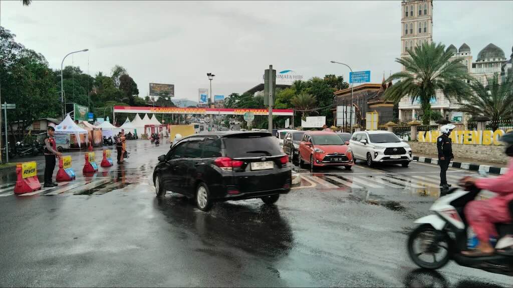 Satlantas Polres Cianjur Catat Volume Kendaraan di Puncak Melonjak 70 Persen, Didominasi Pemotor Wisatawan