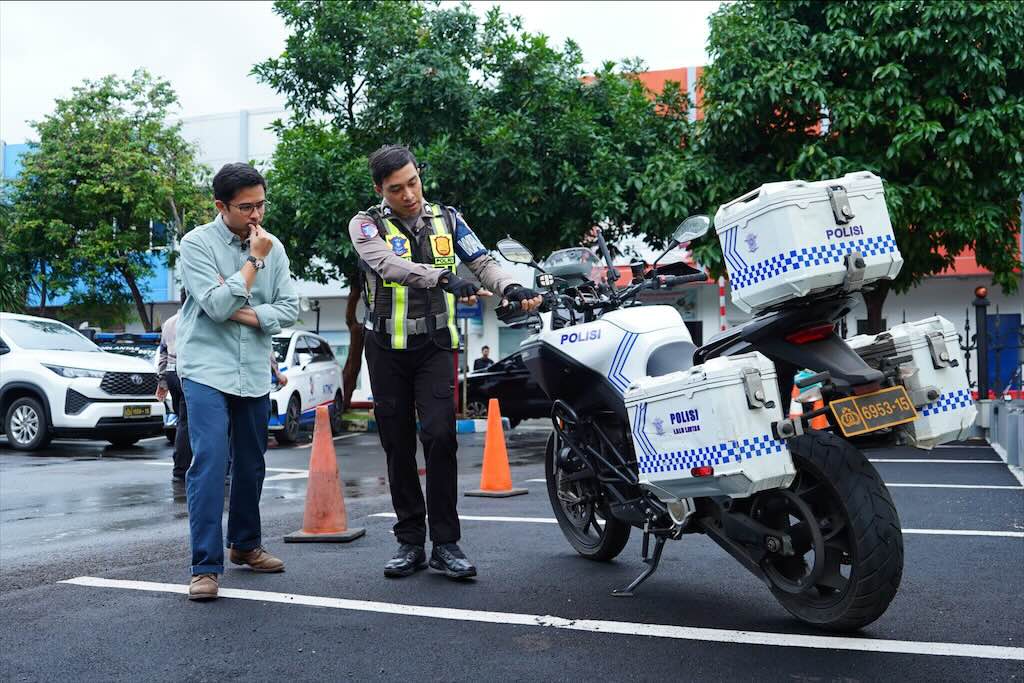 Tips Aman Berkendara dari Youtuber Den Dimas Bersama Korlantas Polri untuk Keselamatan