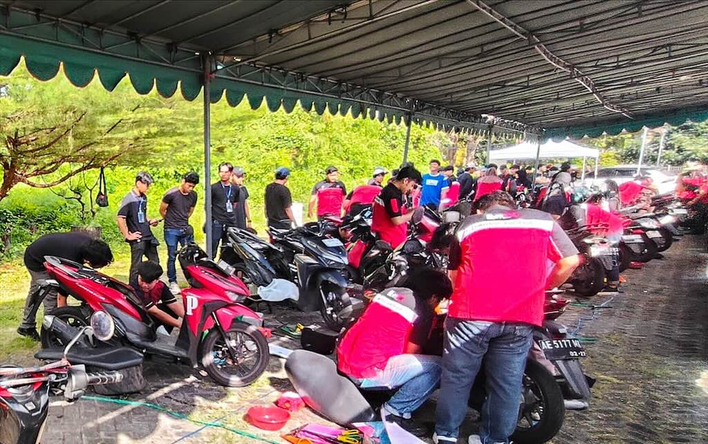Kolaborasi Tekiro dan ITS Surabaya Hadirkan Servis Gratis Serta Pelatihan Otomotif untuk Warga