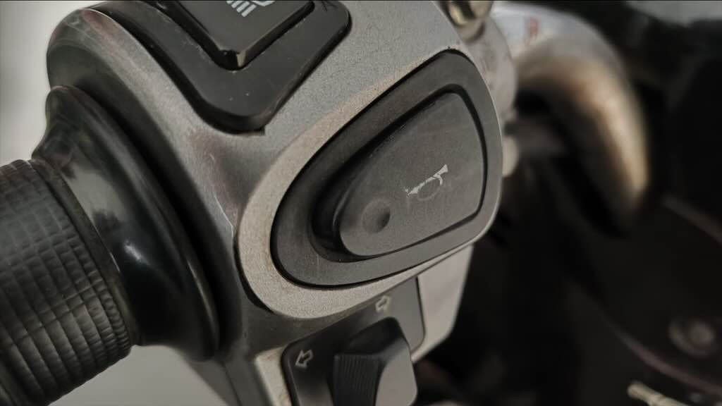 Pahami Etika Menggunakan Klakson Motor, Jangan Sampai Ganggu Pengguna Jalan Lain
