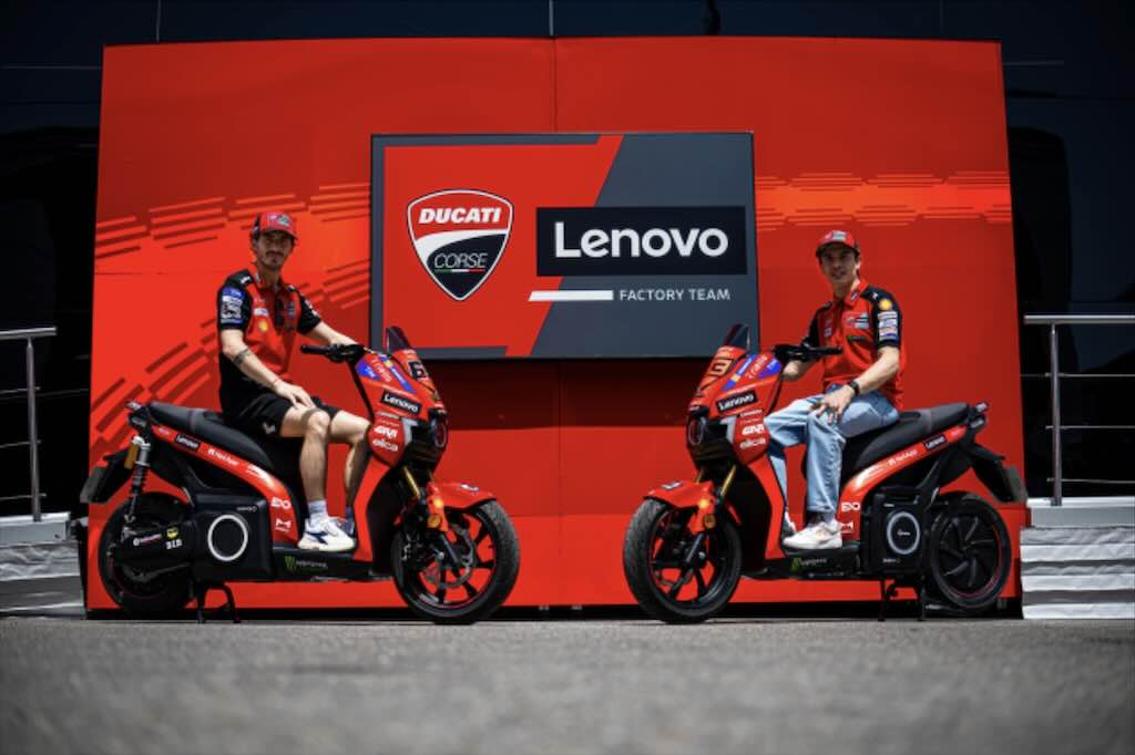 Di Balik Deru Mesin Desmosedici, Ada Skuter Listrik yang Menemani Langkah Tim Ducati