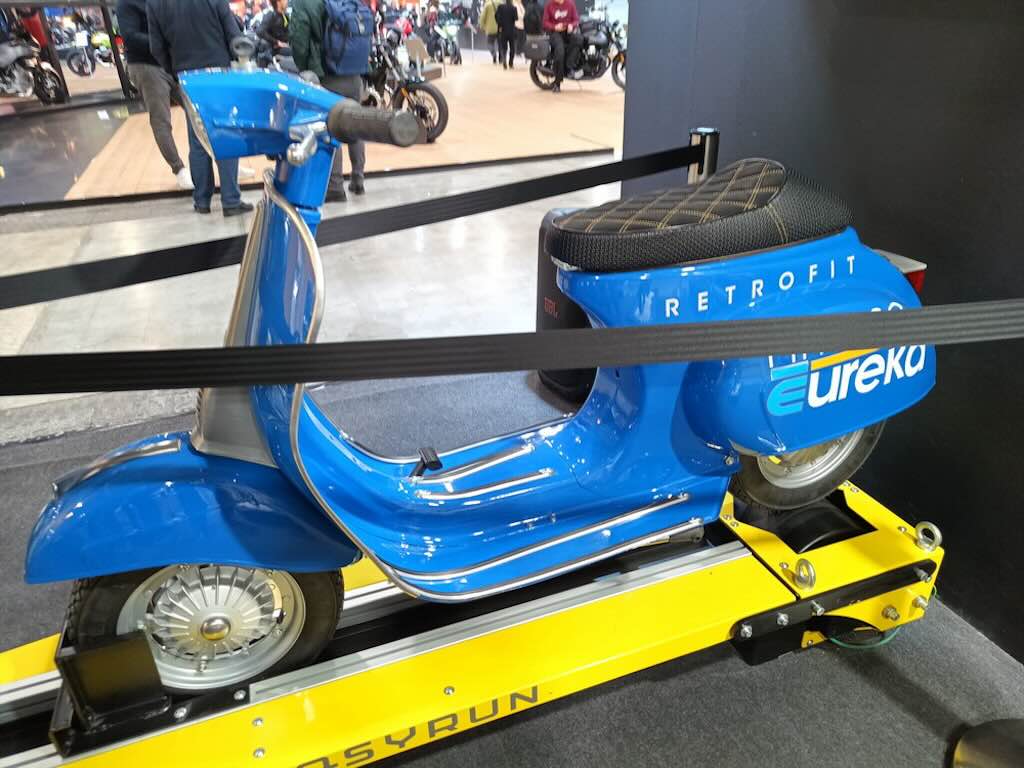 Vespa Klasik Dikonversi Jadi Mesin Listrik dengan Tetap Pertahankan Transmisi 4 Percepatan