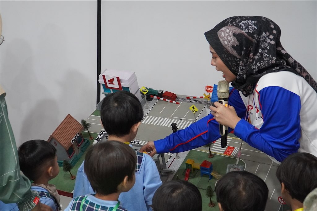 Metode Kreatif Edukasi Keselamatan Jalan Raya untuk Anak Usia Dini ala Astra Honda