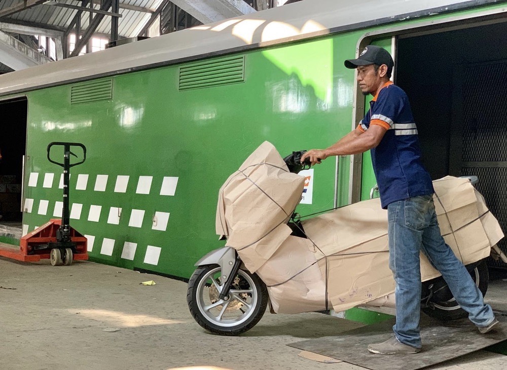 Siap Mudik Akhir Tahun? KAI Buka Program Motis Angkutan Motor Gratis untuk Para Bikers!