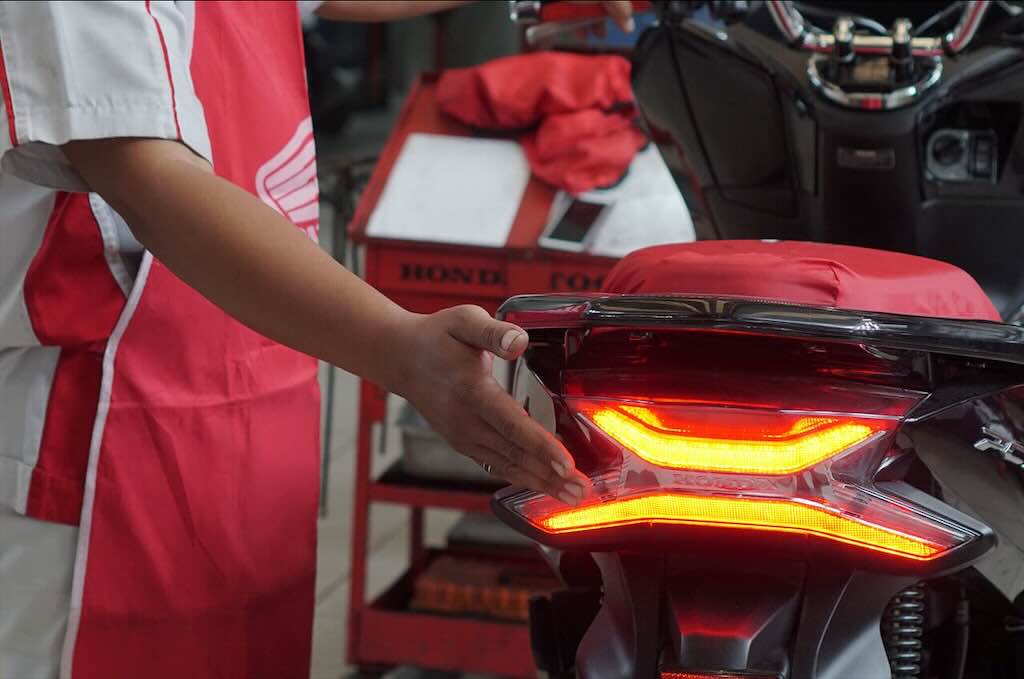 Lampu Rem Motor Menyala Terus? Jangan Anggap Sepele, Bisa Bikin Aki Tekor