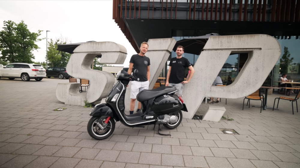 Modifikasi Ekstrem Vespa GTS 450cc dari LeFT yang Hasilkan 50 Hp