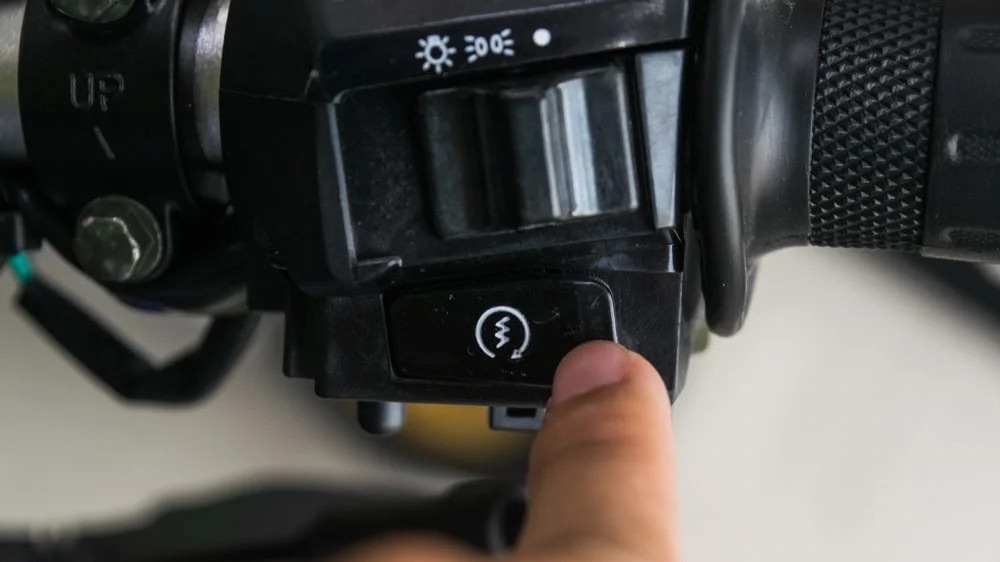 Motor Sulit Distarter Padahal Aki Masih Bagus? Kenali Gejala Relay Starter Rusak