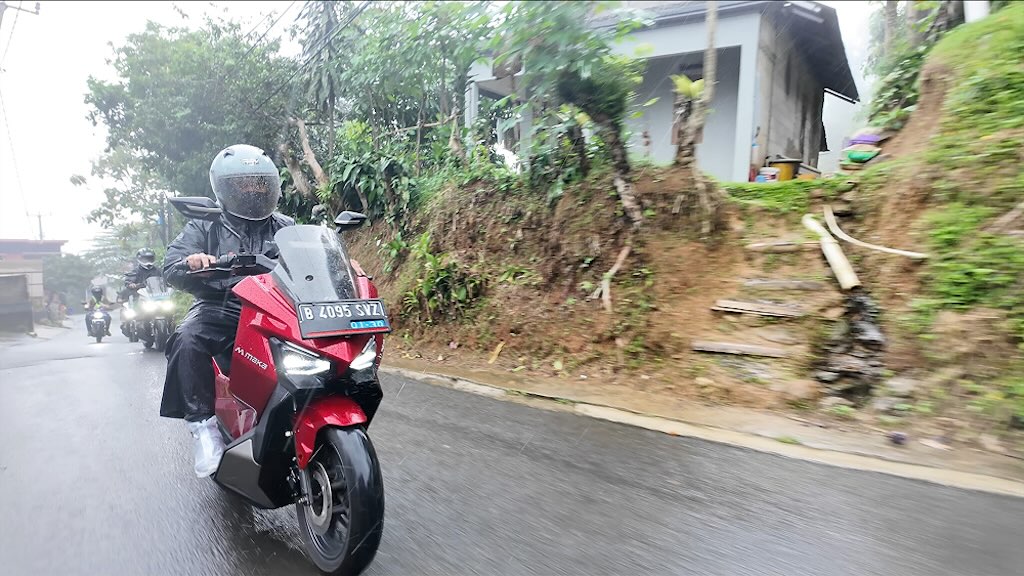 Kemenperin Optimalkan SNI dan TKDN demi Genjot Daya Saing Industri Motor Listrik