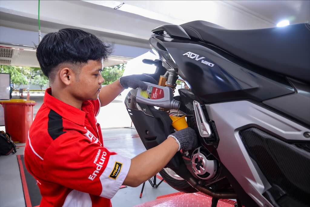 Sering Tunda Ganti Oli Saat Musim Kemarau? Siap-Siap Kantong Jebol Karena Kerusakan Mesin