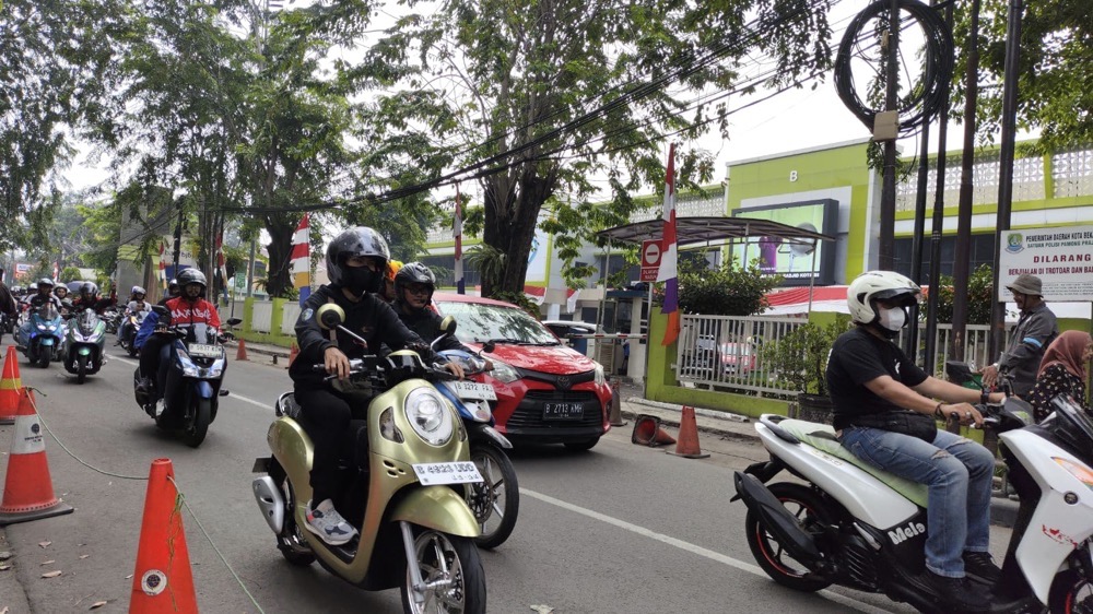 Stop Kebiasaan Rem dan Gas Berbarengan, Simak Akibatnya!