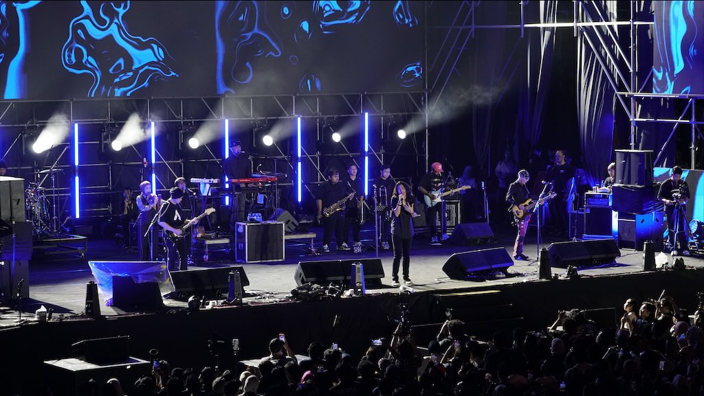 Rayakan Valentine di IIMS 2026, Duet Dewa 19 dan Ello Sukses Bikin Pengunjung Bernostalgia