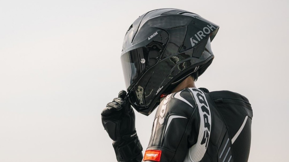 Airoh Hadirkan GP 800 Carbon dan Seri Aviator Terbaru untuk Musim 2026