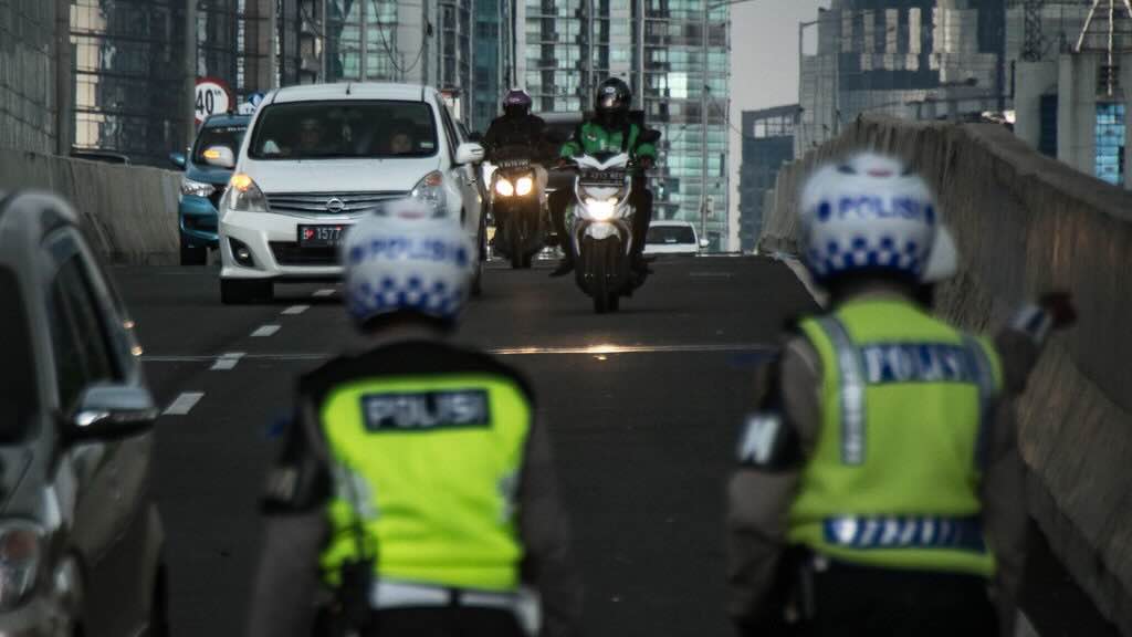 Sangat Berbahaya! Ini Alasan Mengapa Motor Dilarang Lewat Jalan Layang Non Tol