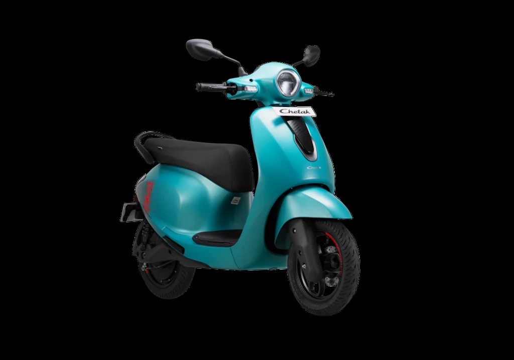 Cuma 4 Jam Isi Daya, Bajaj Chetak C25 Jadi Andalan Baru di Segmen Skuter Listrik Hemat