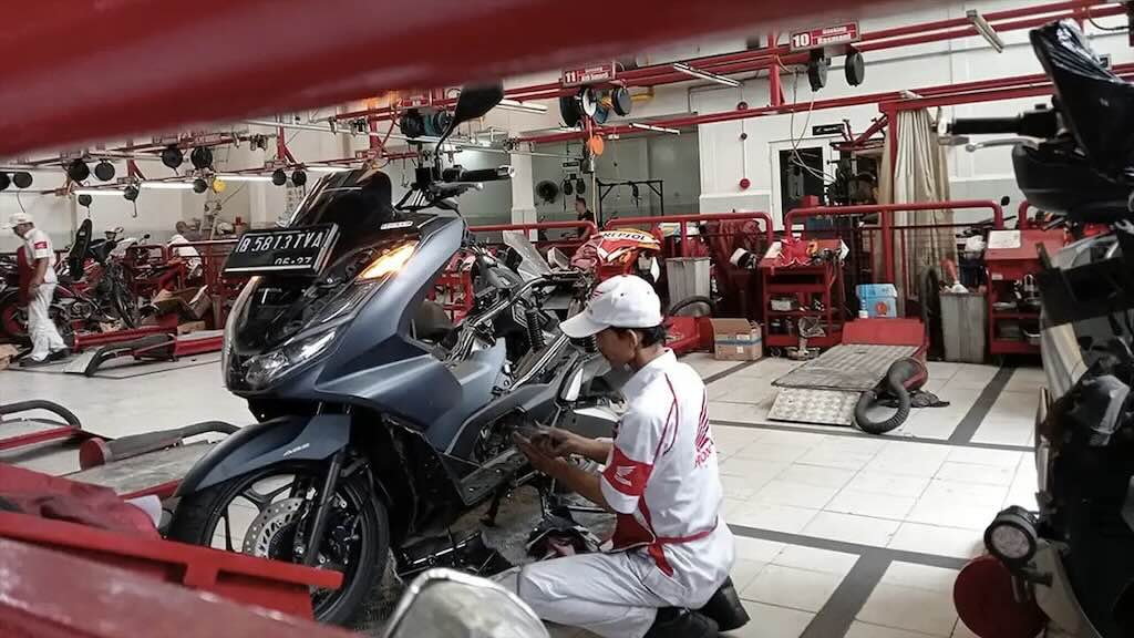 Promo Sumpah Pemuda, Servis Motor Honda di AHASS Lebih Hemat