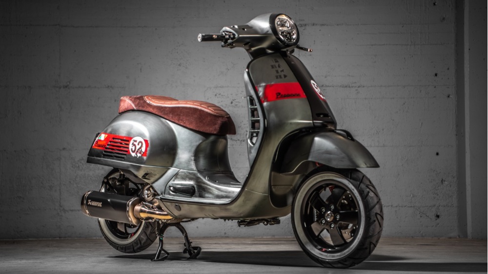 Vespa GTS 300 Peppone Karya VTR Customs, Inspirasi Kustom Skuter Modern Aliran Clean look