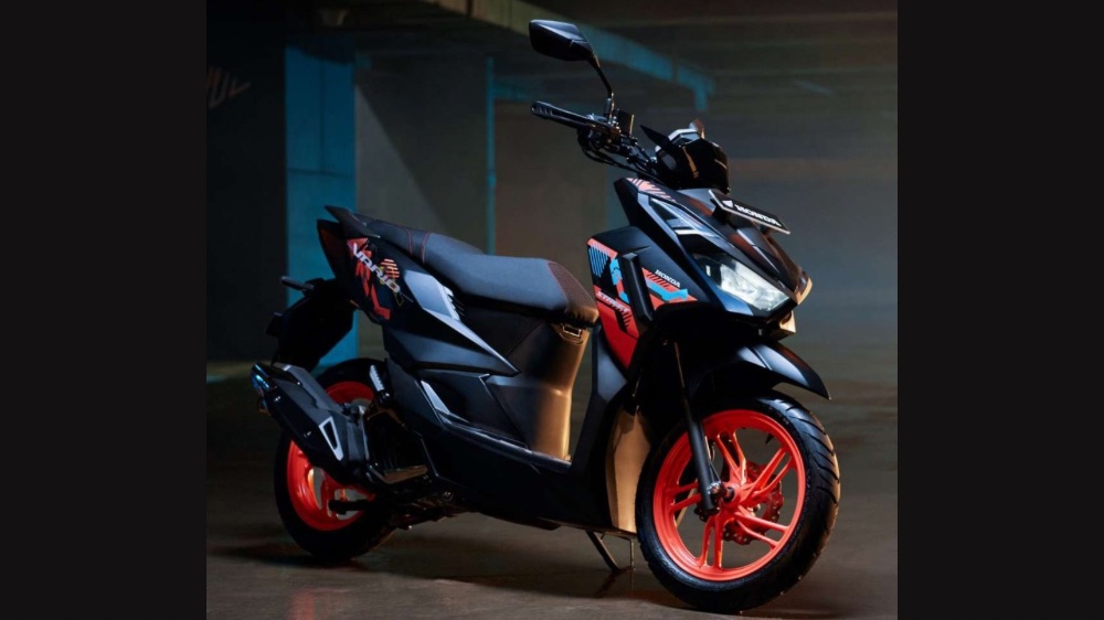 Siap Touring Akhir Tahun? Intip Skuter Adventure Honda yang Tangguh untuk Temani Liburan Anda