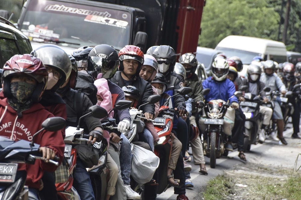 Cara Mengatur Barang Bawaan di Motor Agar Tetap Stabil dan Aman Saat Liburan