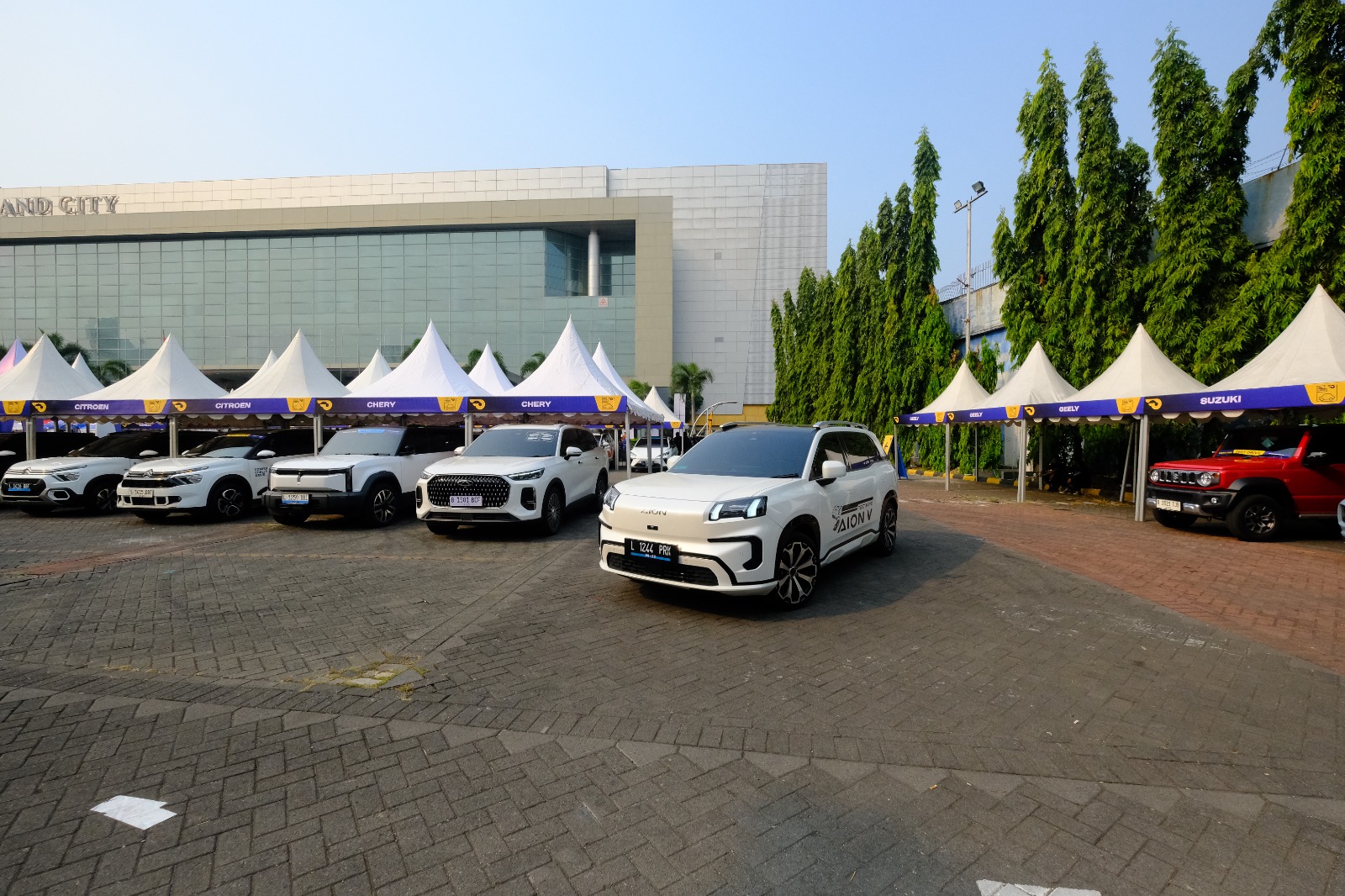 GIIAS Surabaya 2025: Area Test Drive dan Test Ride Jadi Magnet, Pengunjung Berbondong-bondong Jajal Kendaraan Impian