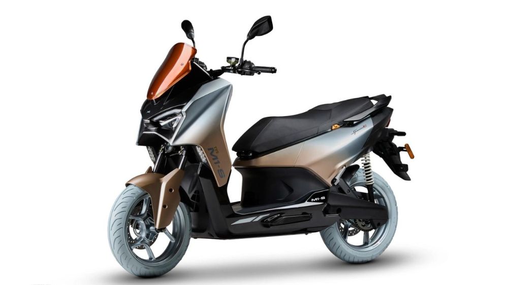 TVS M1-S Unjuk Gigi di EICMA 2025 Skuter Listrik yang Tawarkan Jarak Tempuh Hingga 150 Km