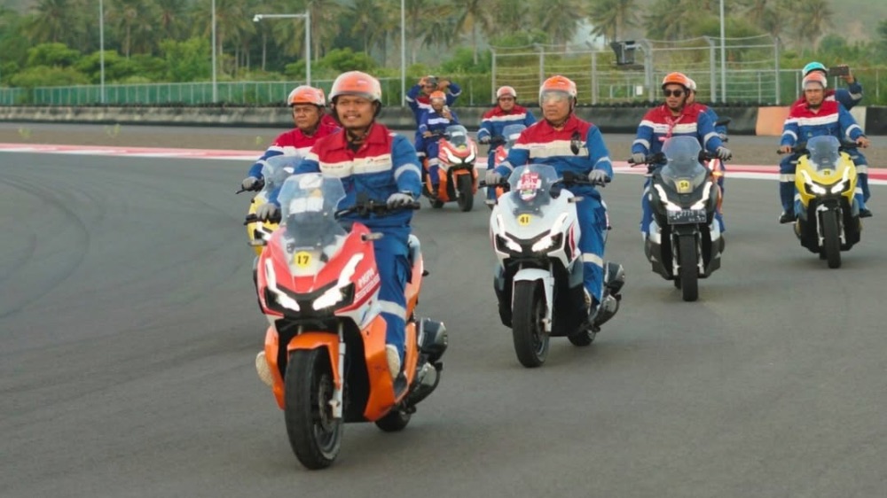 Keliling Sirkuit Mandalika Pakai Motor ADV, Pengalaman Wisata Otomotif Terbaru di Lombok