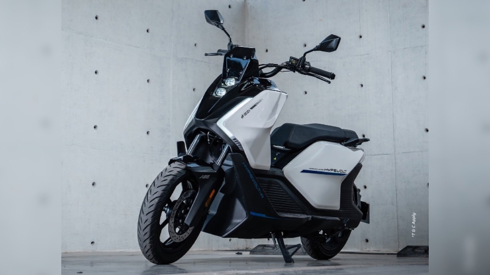 Skuter Listrik Premium Keeway Hypevolt-R Hadir dengan Tenaga Besar