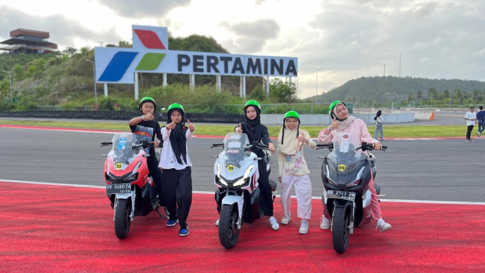 Petualangan Akhir Tahun! Jajal Trek Resmi Mandalika Naik Honda ADV, Cuma Rp250 Ribu!