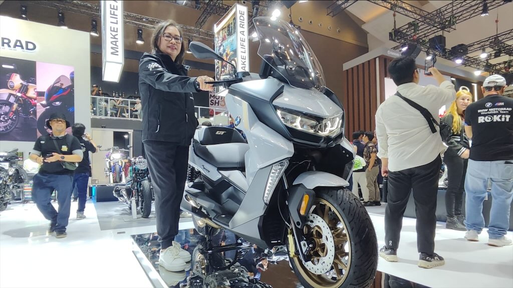 Tampil Agresif, BMW Motorrad Perkenalkan Skuter Maxi C400GT di IIMS 2026