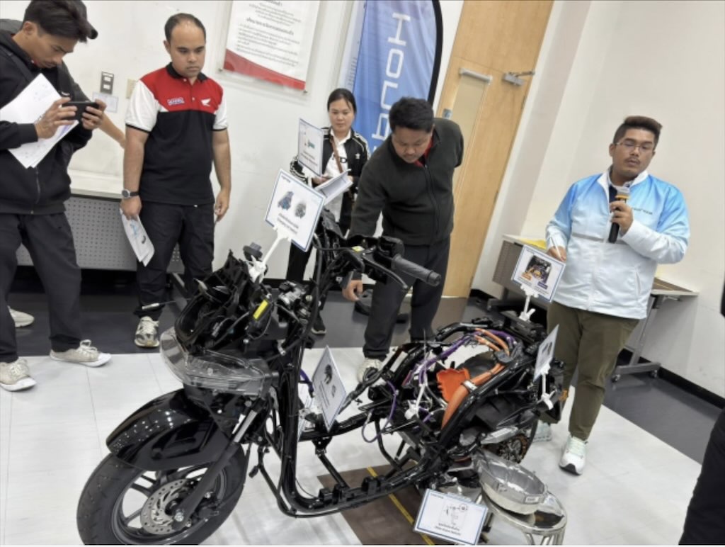 Intip Bagian Dalam Honda UC3, Ternyata Ini Rahasia Teknologi Canggih Skuter Listrik Terbaru